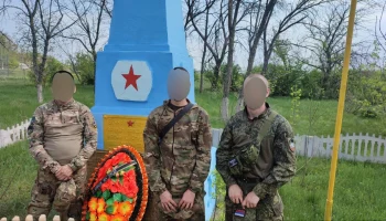 Память жива: бойцы 164-й бригады восстановили памятник ВОВ на Краснолиманском направлении
